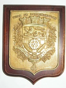 Antiguo Escudo De La Ciudad De Leffrinckoucke A Bien Merecido De La Patria 1940 - Picture 1 of 2