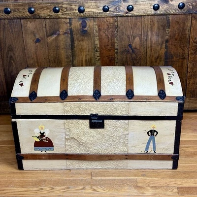 Antiguo baúl de vapor victoriano cofre de almacenamiento camelback jorobado (años 1837-1901) Foto 1 de 4