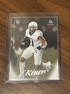 2025 Panini Luminance Corey Kiner RC #173 Vertical Base San Francisco 49ers - Picture 1 of 2