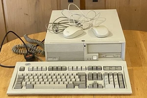 IBM 330-P75 Komputer osobisty Vintage 1995 - Ma problemy - Zdjęcie 1 z 23
