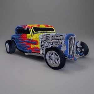 Parche bordado Hot Rod azul con llamas hierro coser 4 1/2 "X 2 1/4" - Imagen 1 de 4