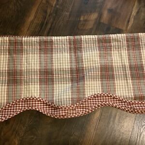 Waverly~Red/Grey Plaid Scalloped Valance~w/Small Checked Underlayment~76x16~NICE