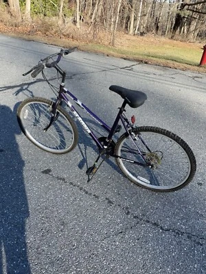 Neumáticos Glacierpoint Magna 26x1,75, cuadro morado  Foto 1 de 4