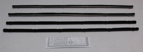 1964 - 1965 年福特 Ranchero Beltline Weatherstrip 套装 - 4 件套 — 第 1/1 张图片