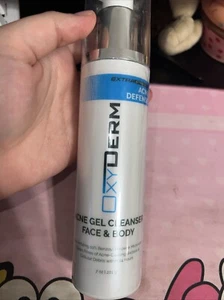New Benzoyl Peroxide 10% Cleanser Wash Treatment (cracked top) - Picture 1 of 3