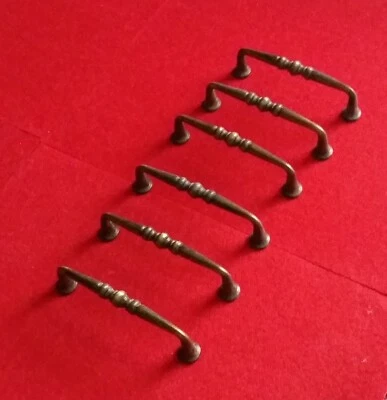 poignée de meuble ancienne - Photo 1/4