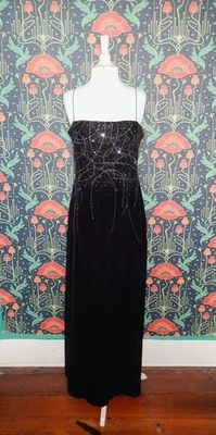 Vestido de fiesta de terciopelo vintage Y2K negro con cuentas graduación regreso a casa capricho Año Nuevo Foto 1 de 4