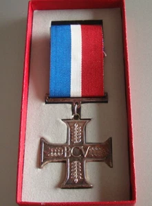 ORIGINAL BRITISH - BRITISH & COMMONWEALTH VETS CROSS FULL SIZE MEDAL - Picture 1 of 3