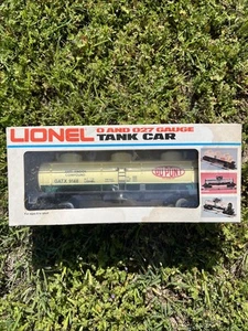 Lionel DuPont 3 Dome Tank Car 6-9148 - Picture 1 of 6