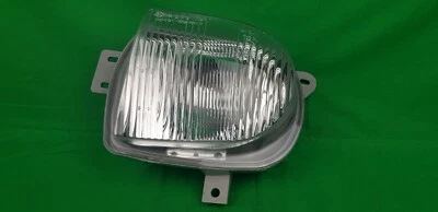 GENUINE SSANGYONG MUSSO SPORTS UTE FOG LIGHT LAMP ASSY + BULB SET - LH  - Image 1 of 2