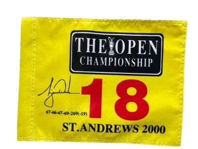 2000 Open Championship @ St Andrews Souvenir Flag com Tiger Woods e pontuação vencedora - Imagem 1 de 4