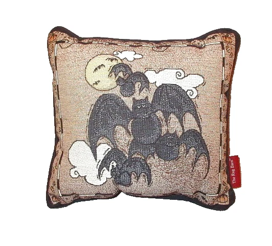 De Colección La Alfombra Granero Gone Batty Tapiz Almohada Halloween Acento Decoración Luna Gótico Foto 1 de 4