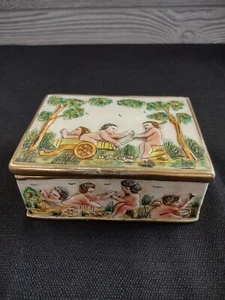 Antique Capodimonte 3D Trinket Box With Cherubs Lidded Gold Trim from Italy - Picture 1 of 14