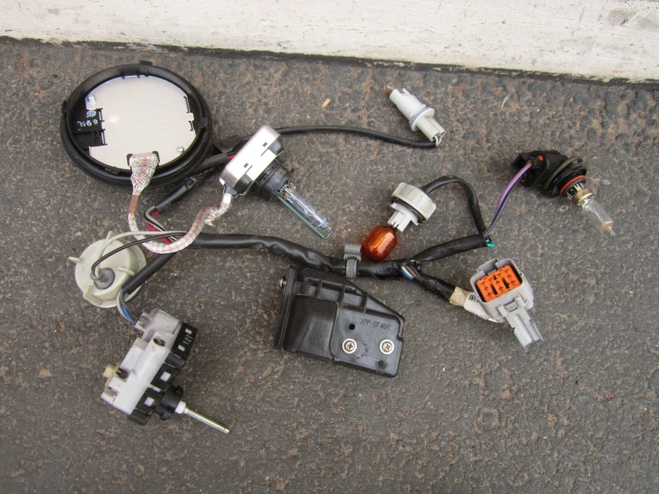 em108223 Subaru Legacy Outback 2015 2016 2017 RH Headlight Wiring Harness OEM - Image 1 of 4