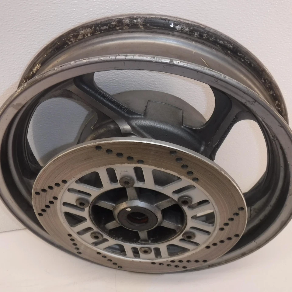 86-06 kawasaki concours 1000 OEM RODA TRASEIRA ARO TRASEIRO COM PNEU - Imagem 1 de 4