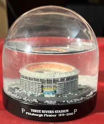 Pittsburgh Pirates Three Rivers Stadium Snow Globe In Box Giveaway From 2000 - Image 1 of 4