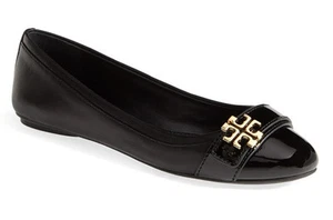 NUEVO EN CAJA TORY BURCH Eloise Negro Patente Cuero/Oro Logotipo Ballet Zapatos Planos 7,5 M NUEVOS - Imagen 1 de 12