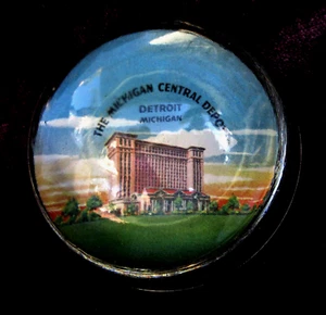 VINTAGE 1930ER S THE MICHIGAN CENTRAL DEPOT GLAS PAPIERGEWICHT - MICHIGAN - Bild 1 von 5