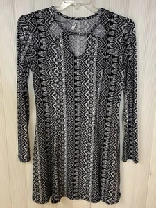 Women’s Dress,By Mudd,size L, Black/white,Stripes,L/Sleeves,KneeLength - Picture 1 of 7