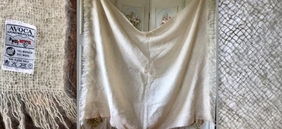 VTG AVOCA FUZZY MOHAIR WOOL SCARF FRINGED THROW CREAM IRELAND XL 67x57 EUC CLEAN - Image 1 of 4