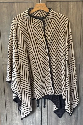 Chico’s Travelers L/XL Jacquard Jacket Poncho Cape Chevron Print Brown Tan - Image 1 of 4