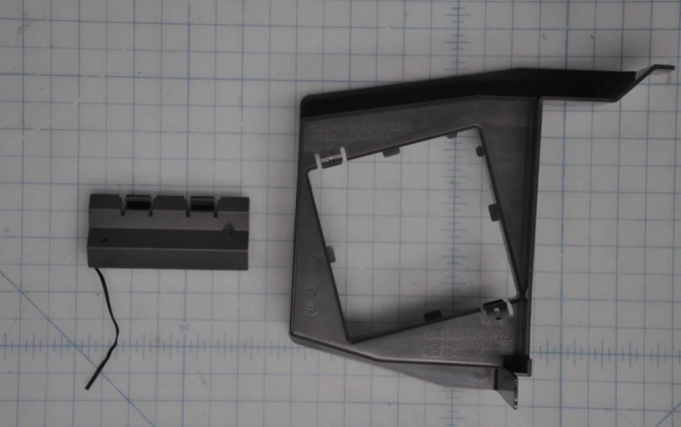 IBM SurePOS 700 4900 Grey Plastic Air Duct 99Y2226 - Image 1 of 1