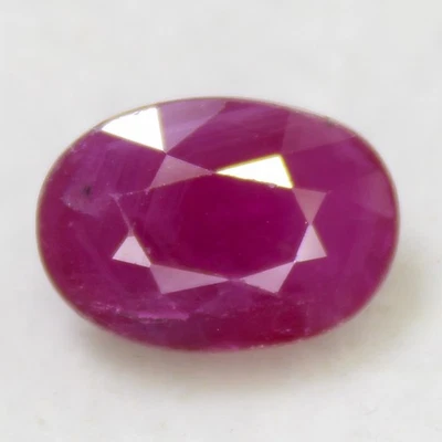 Natural Faceted Pink Ruby Piece In Oval Shape 3.65 Carats 10x7x4 mm Size - Image 1 of 4