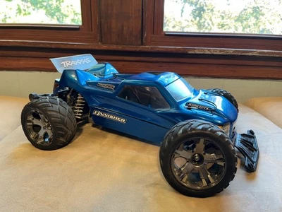 Traxxas Rustler Stadium Truck 2wd VXL-3s Remote Control RC - Image 1 of 4