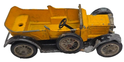 Coche diecast Lesney Models of Yesteryear 1911 Daimler Y-13 amarillo vintage Foto 1 de 4