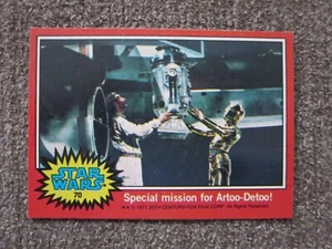 1977 TOPPS Red STAR WARS #70 C-3PO R2-D2 Card NM - Picture 1 of 2