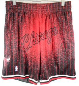 Mitchell & Ness NBA Re-take gradient Swingman Shorts Chicago Bulls 1997 Men's LG - Picture 1 of 6