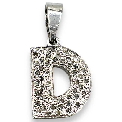 Colgante de oro blanco macizo de 14 k con pavé de diamantes inicial letra D 2,50 gramos Foto 1 de 4