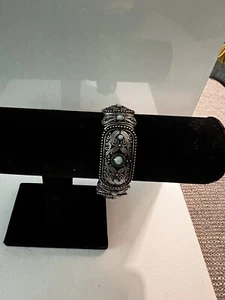 Silver-tone Etched Faux Turquoise Stones Southwest Western Stretch Bracelet - Picture 1 of 5