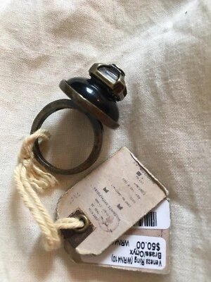 Anillo All Saints Venezia mediano/grande de latón, ónix al por menor $127 bohemio elegante Foto 1 de 4