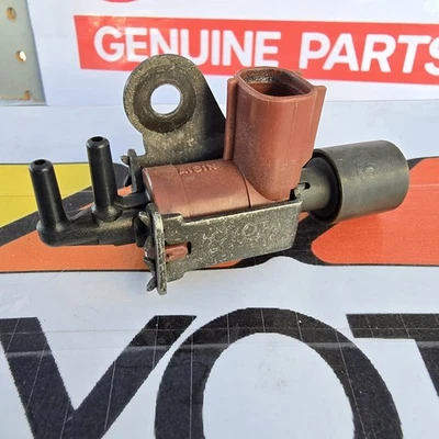 89-95 TOYOTA PICAPE 4RUNNER 22RE VSV VÁLVULA INTERRUPTOR DE VÁCUO FABRICANTE DE EQUIPAMENTO ORIGINAL 90910-12084 - Imagem 1 de 4