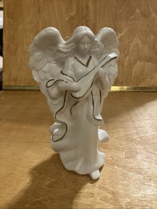 Weißer Keramik Engel Spielinstrument 8" hoch in Gold getrimmt - Bild 1 von 6