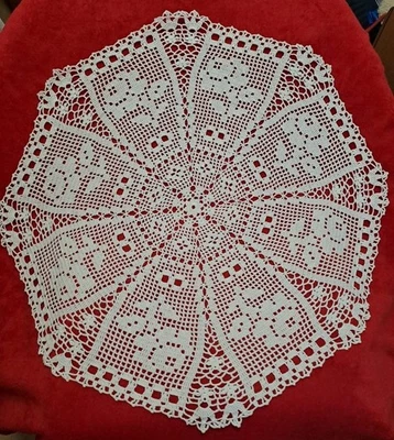 HANDARBEIT  Tischdecke / Häkeldecke in Weiß 0- Baumwolle, ca. 72cm. Zustand NEU - Bild 1 von 2