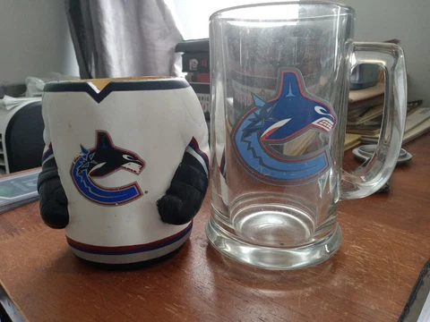 NHL Beer Stein/Mug and Beer Coozie  Vancouver Canucks Cover