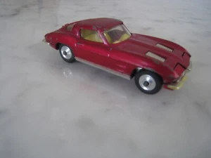 1963 Corgi Toys #310 Chevrolet Corvette Sting Ray Headlights Opens! Split Window - Picture 1 of 6