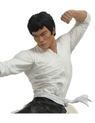 FIGURE DIAMOND TOYS MOVIE GALLERY BRUCE LEE AIR PVC STATUE NEW - Immagine 1 di 4