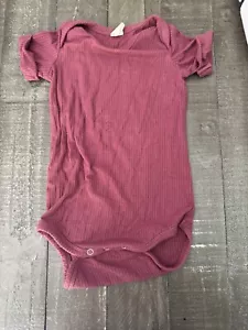 KATE QUINN Maroon Ribbed Modal Blend Bodysuit Rolled Sleeves Size 6-12 months - Picture 1 of 3