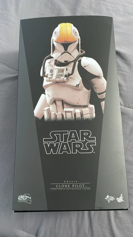Boneco Hot Toys Clone Pilot de Star Wars Attack Of The Clones escala 1/6 MMS648 - Imagem 1 de 3