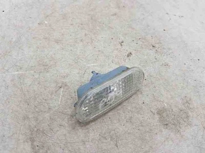 Segnale di svolta parafango anteriore sinistro VW PASSAT Variant B5 3B6 1J5949117A 1.90 25489887 - Immagine 1 di 3