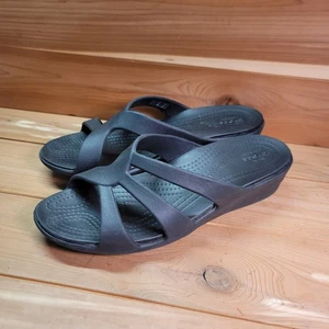 Crocs Damen-Sandalen 9 Sanrah schwarz Riemchen Keilabsatz Slipper doppelter Komfort 204010 - Bild 1 von 10