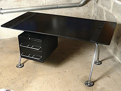 TECNO Schreibtisch Nomos Norman Foster  Leuchte - Bild 1 von 4