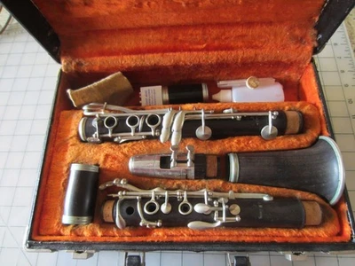GM Bundy, Paris, Wood Clarinet w/ Buffet, Crampon and Cie Paris Mouthpiece +Case - Image 1 of 4