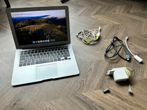 Macbook Air 2015 - 13.3" - NEW BATTERY - Afbeelding 1 van 8