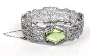 1920s Art Deco Peridot Paste Rhodium Filigree Hinged Bangle Bracelet FABULOUS - Picture 1 of 10