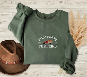 Sudadera Farm Fresh Pumpkins Otoño Bordada, Acción de Gracias, Halloween Cuello Redondo - Imagen 1 de 13