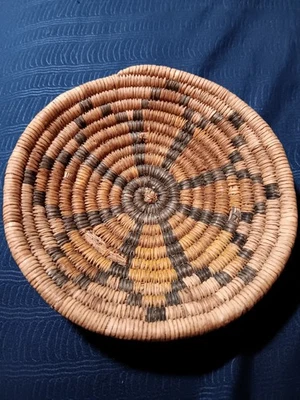 Cesta Hopi antigua puerta cerrada Foto 1 de 4